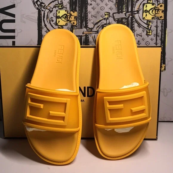 NEW - FENDI Logo-Embossed Baguette Rubber Slide Sandals - Yellow Size US 7